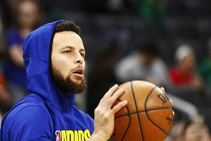 Curry kündigt Comeback für 1. März an