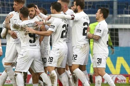 Würzburg gewinnt Kellerduell in Großaspach deutlich Würzburg gewinnt Kellerduell in Großaspach deutlich
