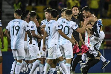 Argentiniens Fußballer lösen Olympiaticket, Brasilien bangt Argentiniens Fußballer lösen Olympiaticket, Brasilien bangt