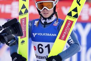 Skispringerinnen in Slowenien auf Platz vier