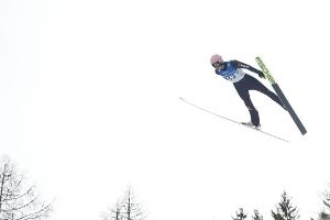 Skispringer Geiger und Schmid auf Podestkurs - Freund qualifiziert