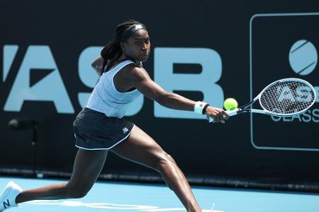 Tennis: Tennis: