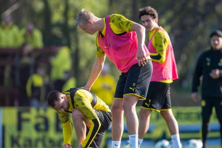 Sturm-Konkurrent Paco Alcácer (l.) ist ebenfalls mit von der Partie.