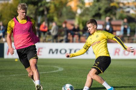 Im Trainingsspiel trifft Haaland auf Thorgan Hazard ...