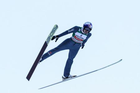 Geiger nach dem Springen Zweiter - Riiber klar vorn Geiger nach dem Springen Zweiter - Riiber klar vorn