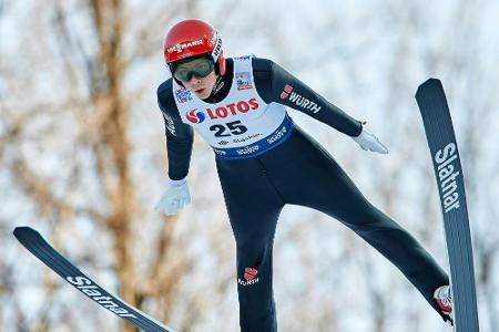 Überraschender Auftakt der Raw-Air-Tour: Schmid gewinnt Qualifikation Überraschender Auftakt der Raw-Air-Tour: Schmid gewinnt Qualifikation