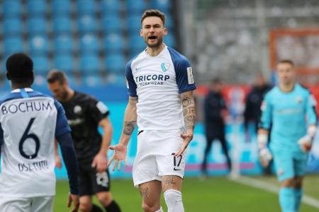 Trotz Blum-Dreierpack: Bochum nur 4:4 gegen Sandhausen - Banner gegen Hopp Trotz Blum-Dreierpack: Bochum nur 4:4 gegen Sandhausen - Banner gegen Hopp