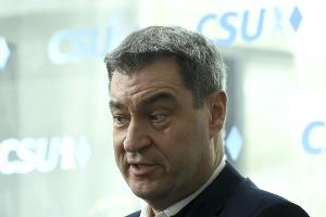 Corona-Krise: Bayerns Ministerpräsident Söder plädiert für Selbsthilfe des Profifußballs