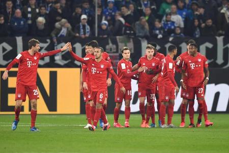 Dank eines 1:0-Arbeitssiegs beim FC Schalke 04 zieht der FC Bayern München erneut ins Halbfinale des DFB-Pokals ein. Gegen k... Dank eines 1:0-Arbeitssiegs beim FC Schalke 04 zieht der FC Bayern München erneut ins Halbfinale des DFB-Pokals ein. Gegen k...