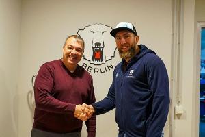 Stürmer Labrie bleibt bei den Eisbären Berlin