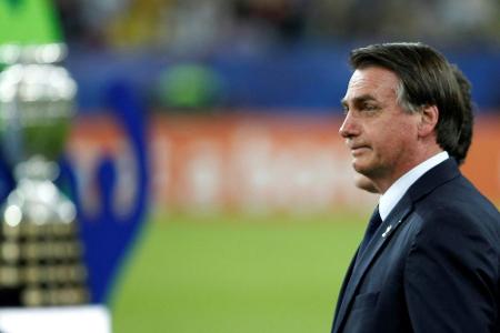 Bolsonaro will schnelle Rückkehr des Fußballs in Brasilien Bolsonaro will schnelle Rückkehr des Fußballs in Brasilien