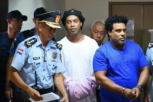 Ronaldinho wegen Paraguays lahmender Justiz weiter hinter Gittern