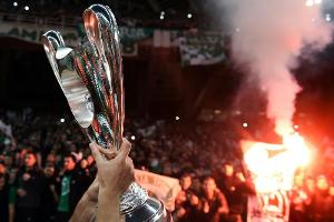 Saloniki-Fans verstoßen gegen Versammlungsverbot