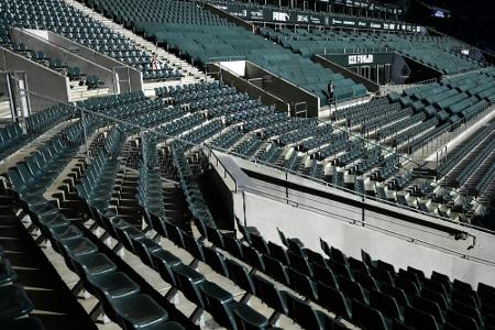 Umfrage: Fans tendenziell gegen Bundesligafortsetzung ab 9. Mai Umfrage: Fans tendenziell gegen Bundesligafortsetzung ab 9. Mai