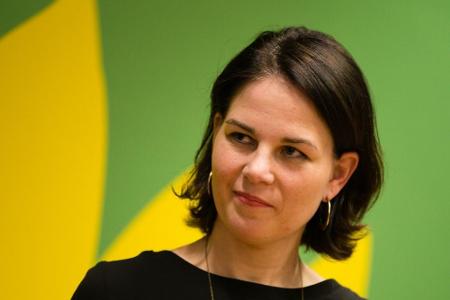 Anne Will: Politiker kritisieren Geisterspiele im Fußball Anne Will: Politiker kritisieren Geisterspiele im Fußball