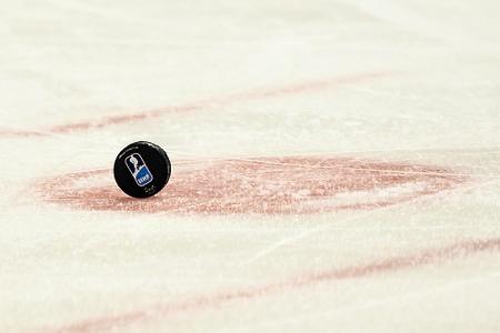Früherer Eishockey-Nationalspieler Schiller verstorben Früherer Eishockey-Nationalspieler Schiller verstorben