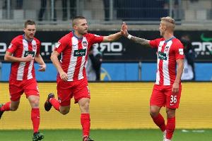 Heidenheim bleibt im Aufstiegsrennen dran