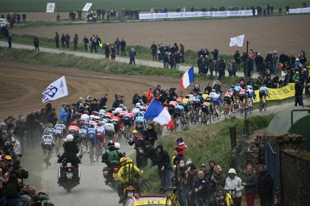 Frauen-Premiere bei Paris-Roubaix Frauen-Premiere bei Paris-Roubaix
