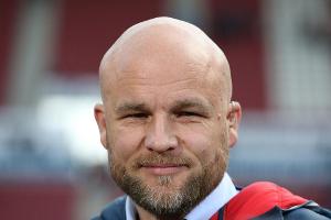 Sportvorstand Schröder verteidigt Restart der Bundesliga-Saison