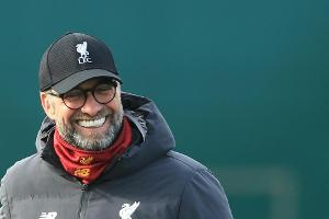 Klopp und Co. mit Geburtstagsständchen für Gerrard