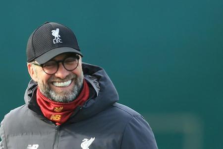 Klopp und Co. mit Geburtstagsständchen für Gerrard Klopp und Co. mit Geburtstagsständchen für Gerrard