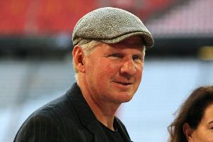 Effenberg: "Die Entscheidung kann Nübel die Karriere kosten"