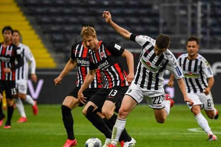 3:3 nach 1:3: Frankfurt rettet trotz Chancenwucher Punkt 3:3 nach 1:3: Frankfurt rettet trotz Chancenwucher Punkt
