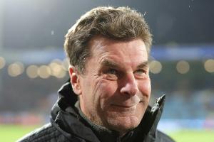 Hecking kämpferisch nach später HSV-Niederlage in Stuttgart