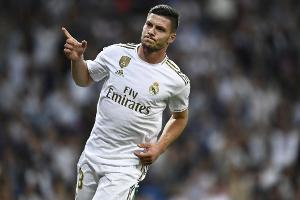 Jovic bricht sich zu Hause den Knöchel