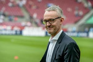 Wehrle trotz Coronafällen beim FC "sehr zuversichtlich" - Kritik von Lauterbach