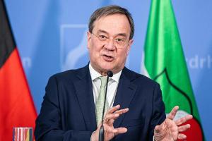 Laschet voll des Lobes: "Re-Start hat sich gelohnt"