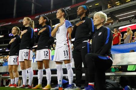 US-Fußballverband kippt umstrittene Kniefall-Regel: 