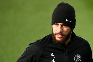 Neymar eine Woche vor Trainingsstart zurück in Paris