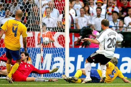 Auch im WM-Achtelfinale jubelt die deutsche Nationalmannschaft in München. Nach zwei frühen Toren durch Lukas Podolski gewin...