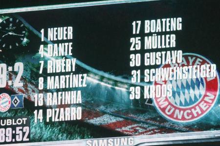 Deutlich besser läuft es für die Münchner da schon im März 2013. Mit 9:2 verpasst der FC Bayern dem Hamburger SV eine histor...