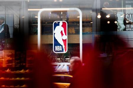 ESPN: NBA-Spieler dürfen Slogans für soziale Gerechtigkeit auf Trikots tragen ESPN: NBA-Spieler dürfen Slogans für soziale Gerechtigkeit auf Trikots tragen