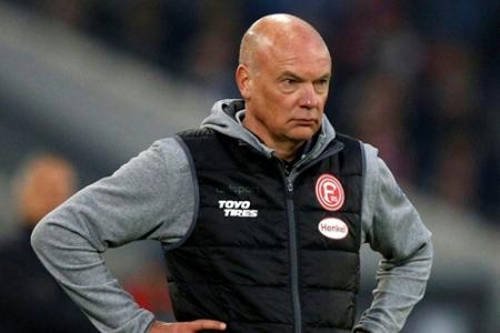 Trotz Abstieg: Rösler bleibt Düsseldorf-Trainer Trotz Abstieg: Rösler bleibt Düsseldorf-Trainer