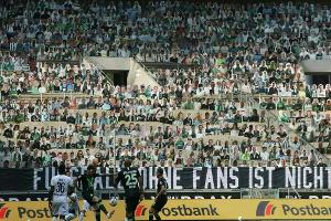 Gladbacher Fans können ihre "Pappkameraden" abholen