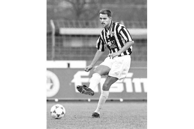 Schon mit 25 Jahren endete die Karriere von Thomas Tuchel. Der damalige Profi des SSV Ulm zog sich eine Knorpelverletzung zu...