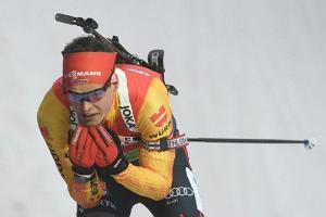 Biathlet Horn am Knie operiert