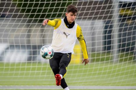 Leihe mit Kaufoption: BVB gibt Balerdi an Marseille ab Leihe mit Kaufoption: BVB gibt Balerdi an Marseille ab