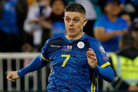 Kompromiss in Bremen: Rashica und Chong reisen doch zu Länderspielen Kompromiss in Bremen: Rashica und Chong reisen doch zu Länderspielen