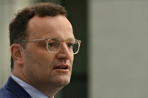 Zuschauer-Rückkehr: Spahn macht den Vereinen Hoffnung