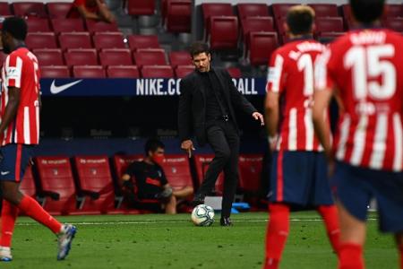 Medien: Zwei Atletico-Spieler positiv auf Corona getestet Medien: Zwei Atletico-Spieler positiv auf Corona getestet