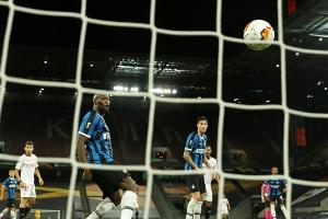 Unglücksrabe Lukaku schwänzt Siegerehrung