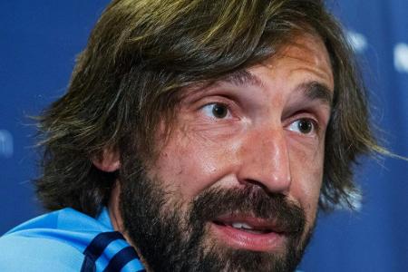 Ära Pirlo beginnt: Neuer Chefcoach leitet erstes Juve-Training Ära Pirlo beginnt: Neuer Chefcoach leitet erstes Juve-Training