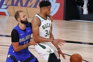 Erstes Spiel nach Protest: Milwaukee zieht ins Play-off-Halbfinale ein