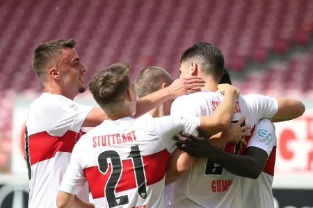 VfB Stuttgart gewinnt Testspiel gegen Sandhausen VfB Stuttgart gewinnt Testspiel gegen Sandhausen