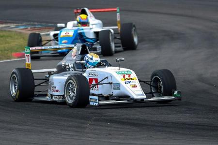 Formel 4: Nachwuchsrennfahrer Tramnitz erstmals auf dem Podium Formel 4: Nachwuchsrennfahrer Tramnitz erstmals auf dem Podium
