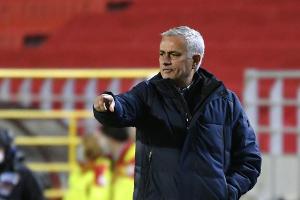 Mourinho nach Tottenhams Europa-League-Niederlage: Hätte "am liebsten elf Wechsel vorgenommen"